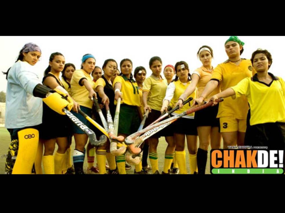 WHAT ABOUT LOVE SUBTITRAT IN ROMANA